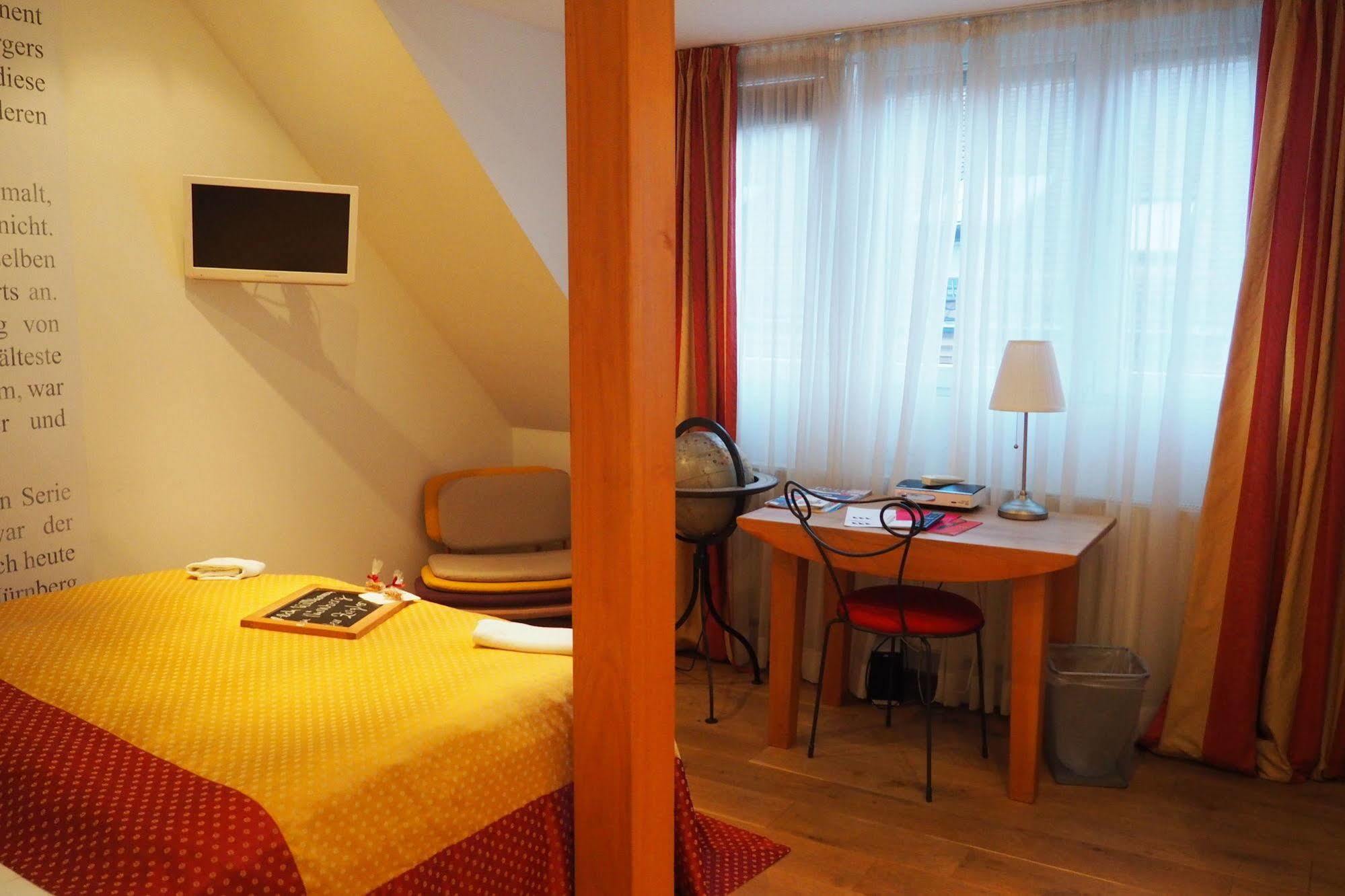 Hotel Drei Raben Nürnberg Kültér fotó